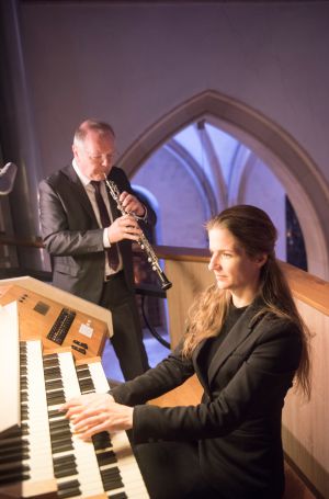 Lukas Brandt und Melanie Ortmann spielen Oboe und Orgel