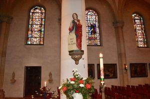 Patronin heilige Agatha Statur mit der Aufschrift Hilf uns heilige Agatha